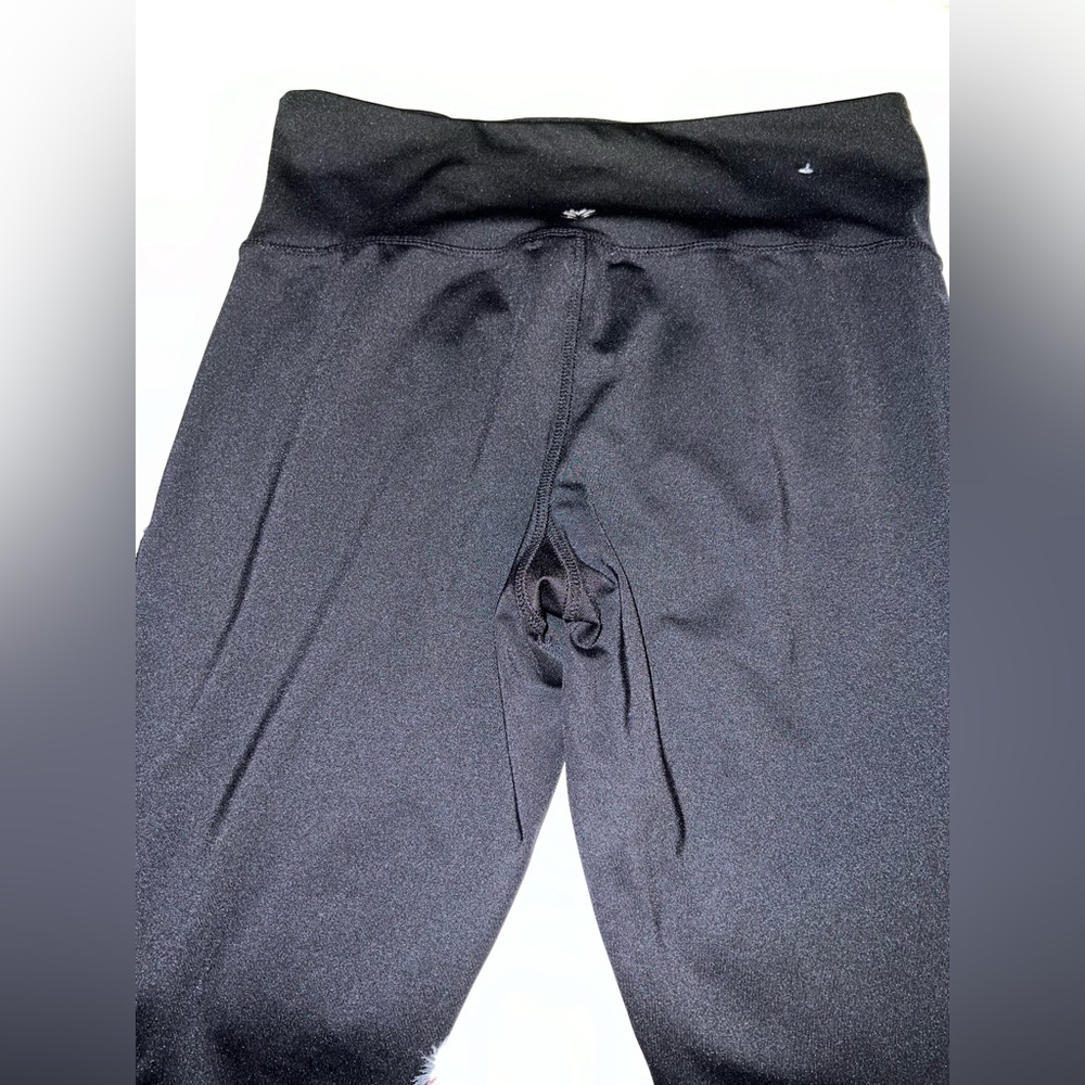 4/$10 Bundle Sale: EUC Forever 21 Active Black Mesh Side Panel Leggings - Picture 6 of 7